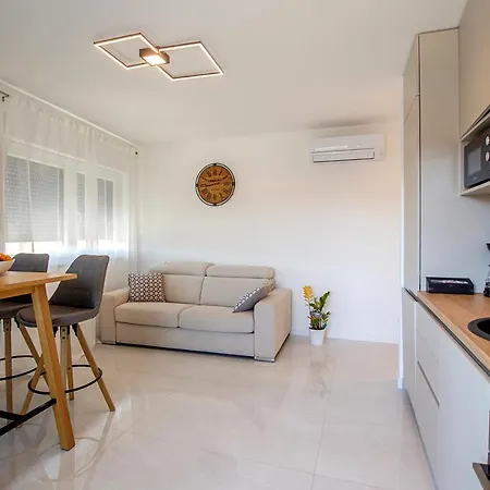 M&a Apartment